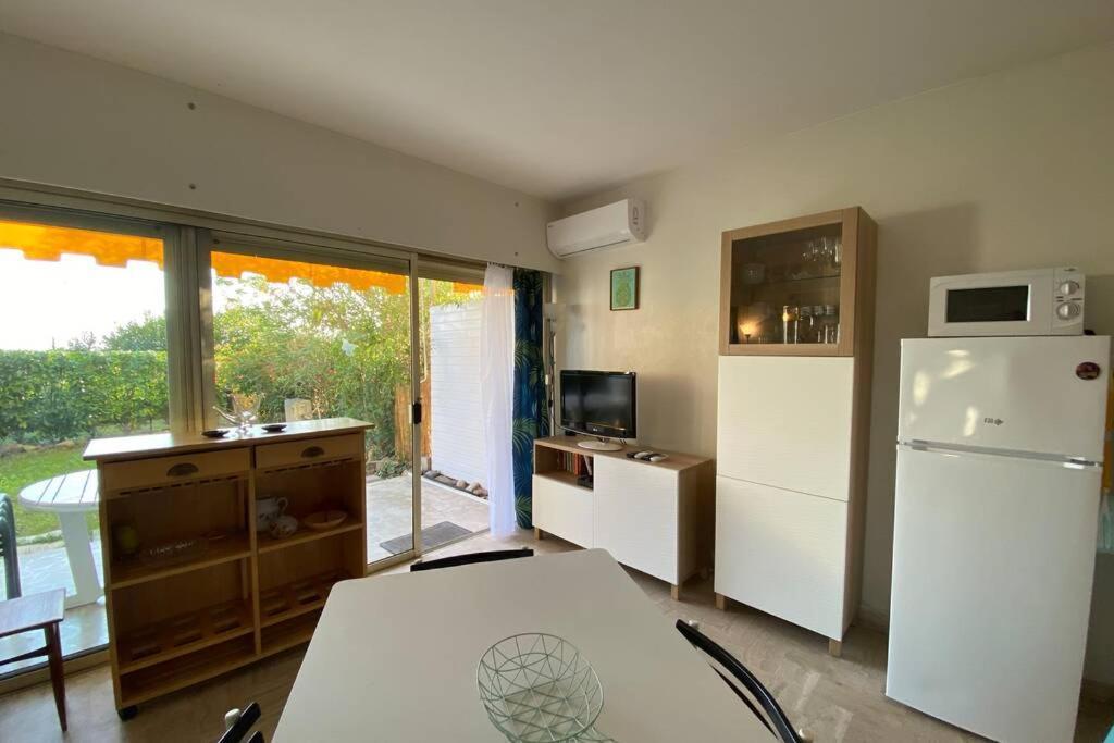 C037-Nice Studio With Garden And Parking - Near Beach Cannes Eksteriør billede